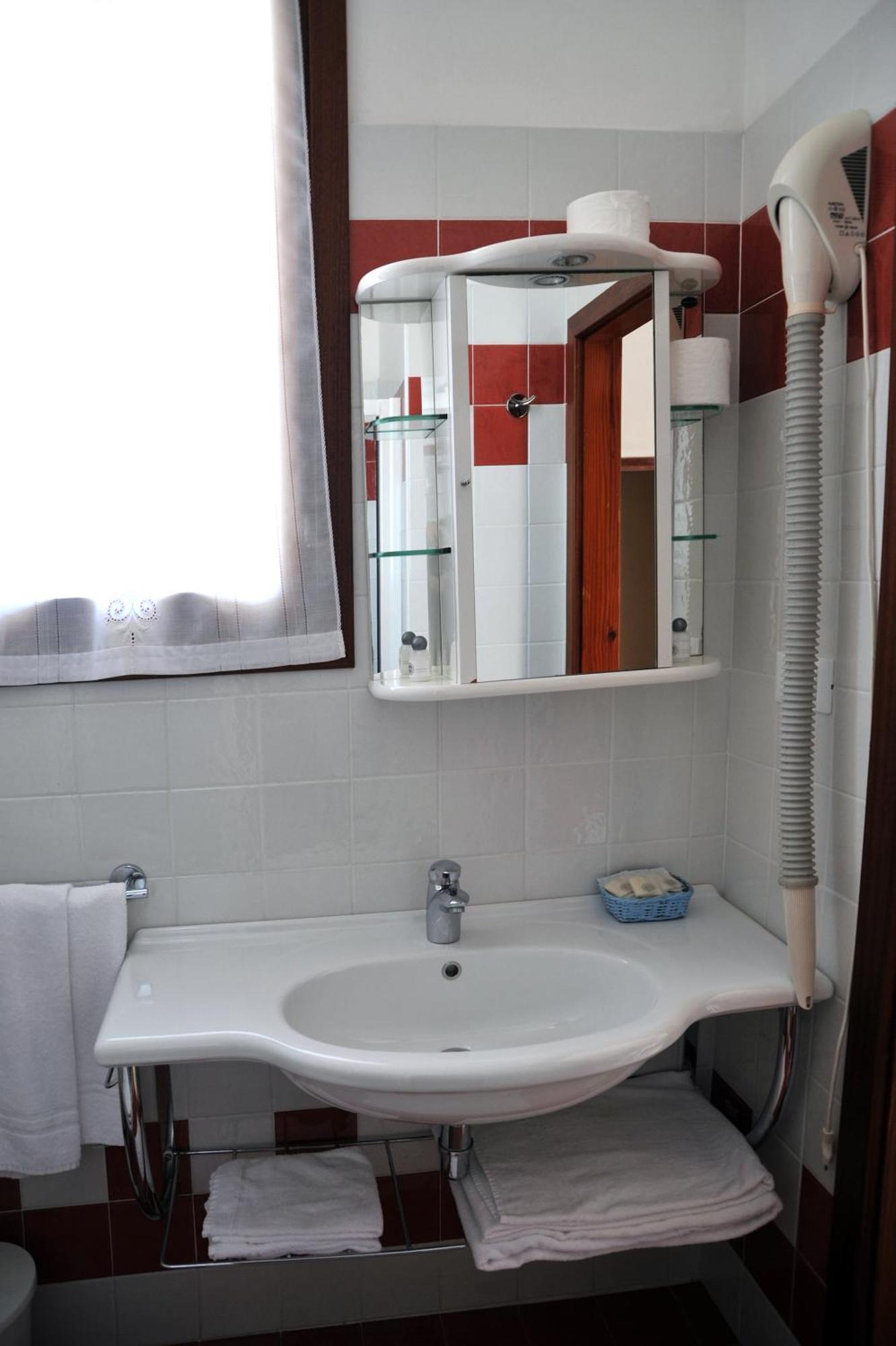 Hotel Reno Lido di Jesolo Bagian luar foto