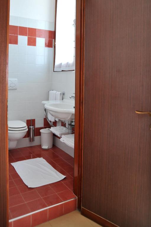 Hotel Reno Lido di Jesolo Bagian luar foto