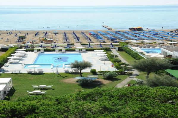 Hotel Reno Lido di Jesolo Bagian luar foto