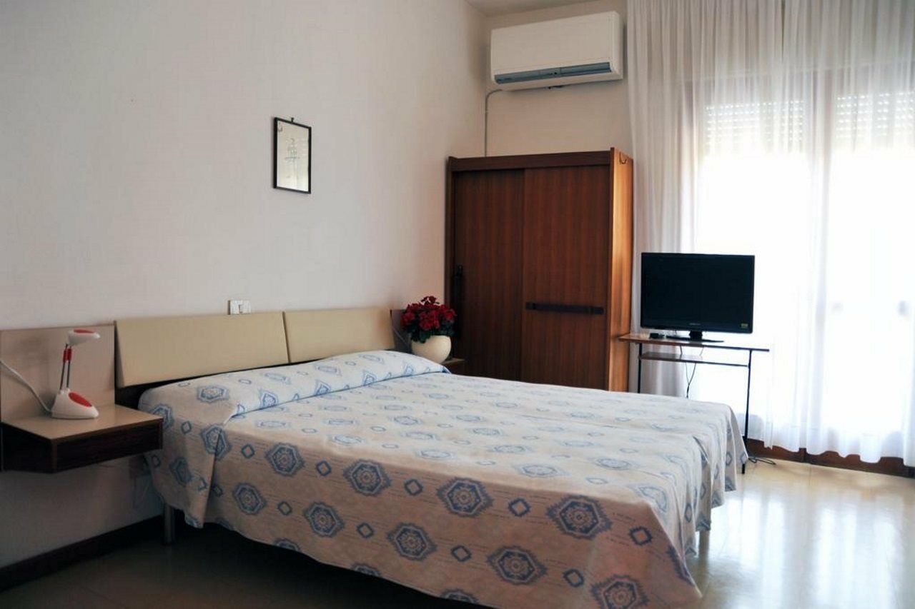 Hotel Reno Lido di Jesolo Bagian luar foto